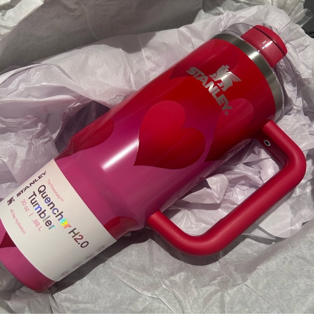 Stanley Pink heart edition Quencher H2.0 Tumbler 30 oz